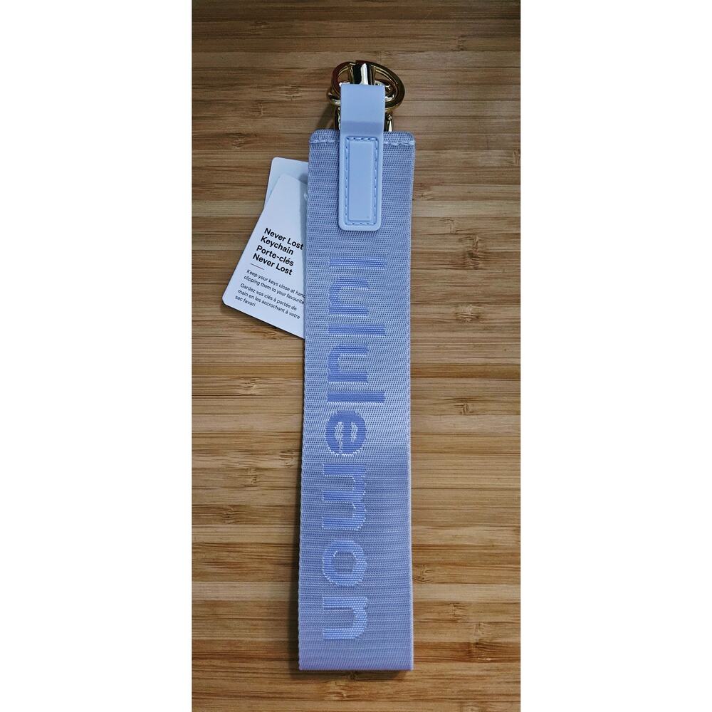 NWT Lululemon Never Lost Keychain